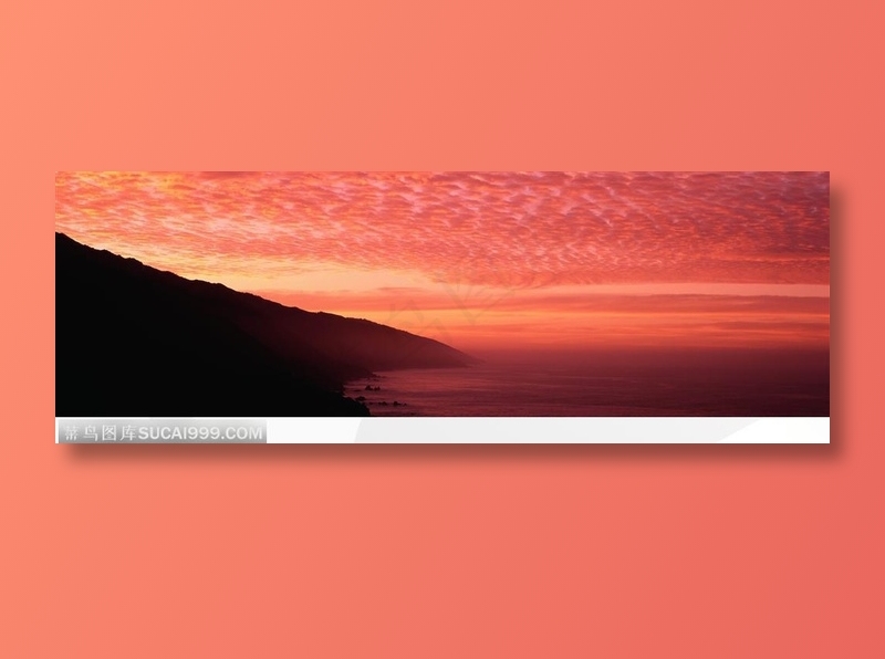 晚霞笼罩的山水