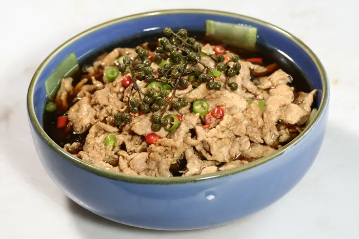 41飘香牛仔肉 乡村小镇