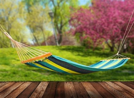 蓝天下的吊床高清素材图片