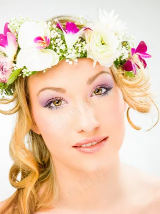 高清花环美女图片