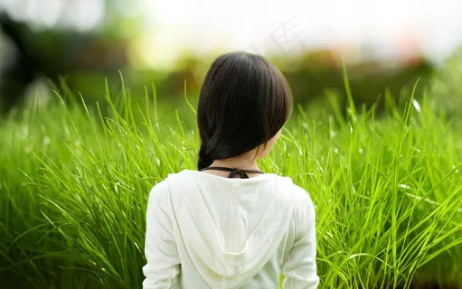 清纯唯美女生背影图片 清纯唯美女生背影图片