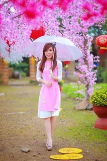 越南古典气质美女图片 越南古典气质美女图片