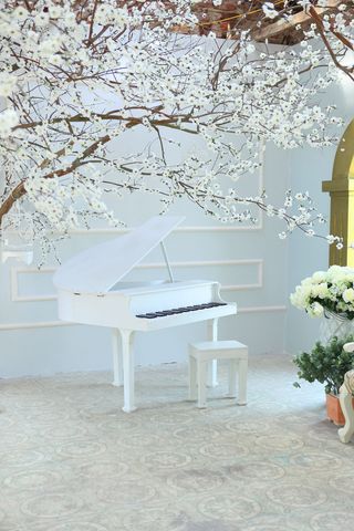 现代浪漫花卉结婚背景墙