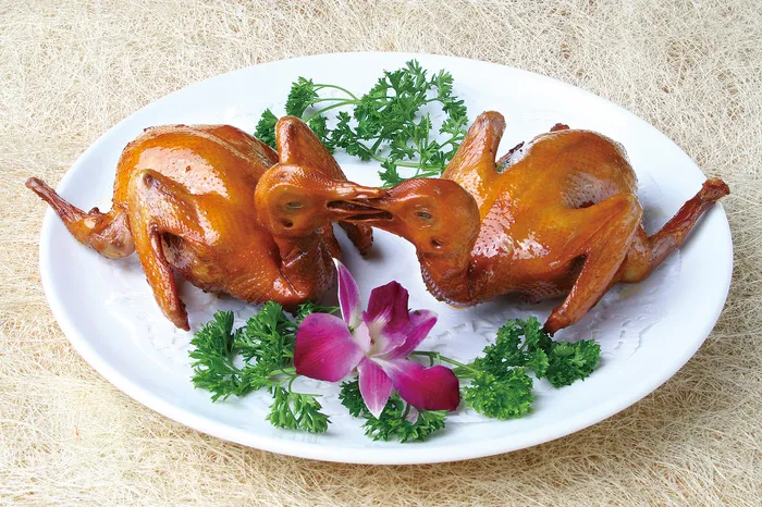 L00174脆皮琵琶乳鸽