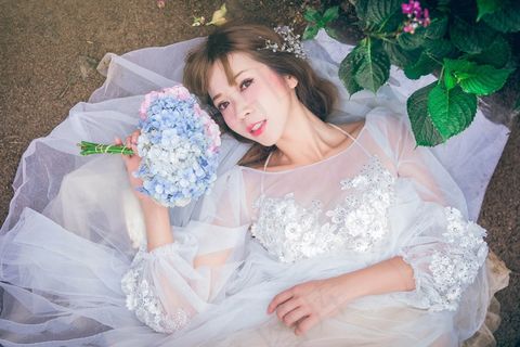 美女个人婚纱写真图片