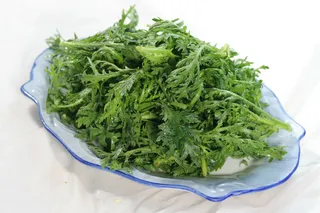 51生拌茼蒿 东北饺子园