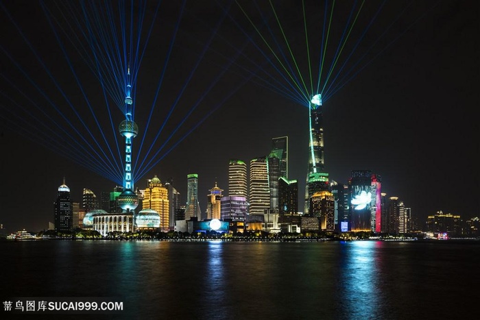 上海进博会外滩夜景