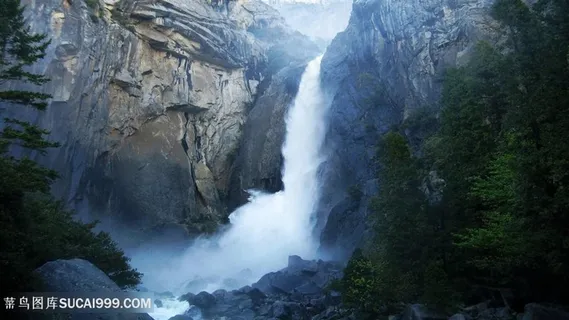 瀑布流水风景画壁纸 瀑布流水风景画壁纸