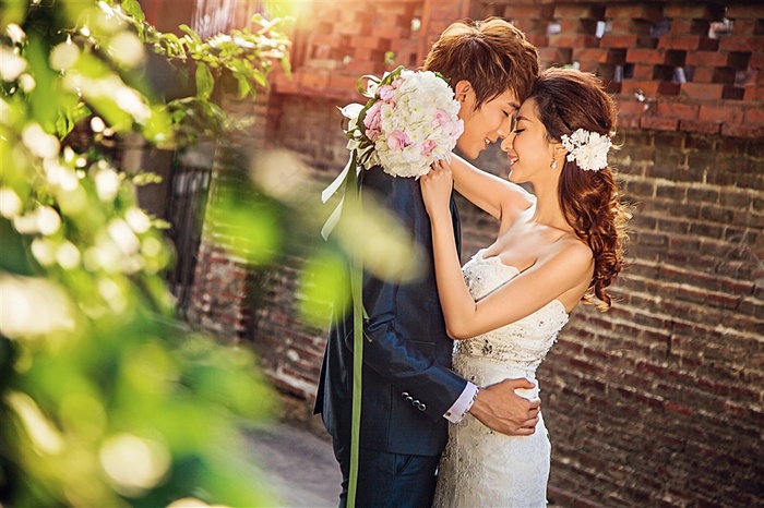 幸福恋人婚纱别墅外拍高清摄影