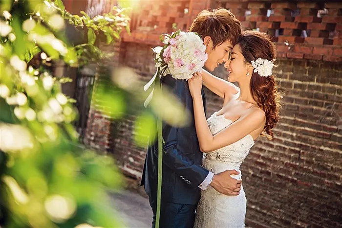 幸福恋人婚纱别墅外拍高清摄影