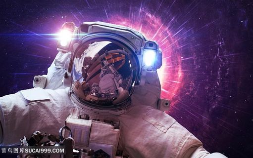 正在登陆的宇航员高清图片