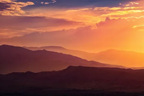 日落山脉傍晚 日落山脉傍晚