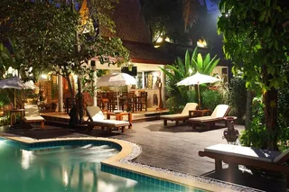 城市反射jpg素材