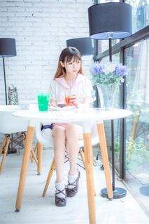 清纯萌妹美女下午茶高清图