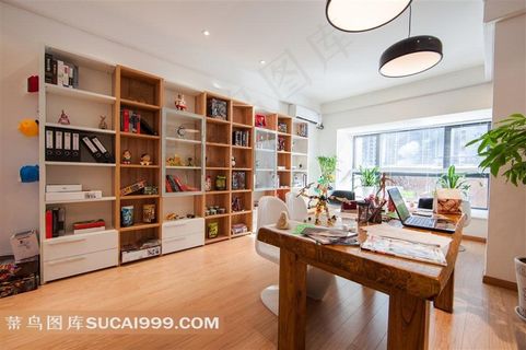 温馨的书房照片