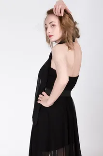 露背装性感美女图片 露背装性感美女图片
