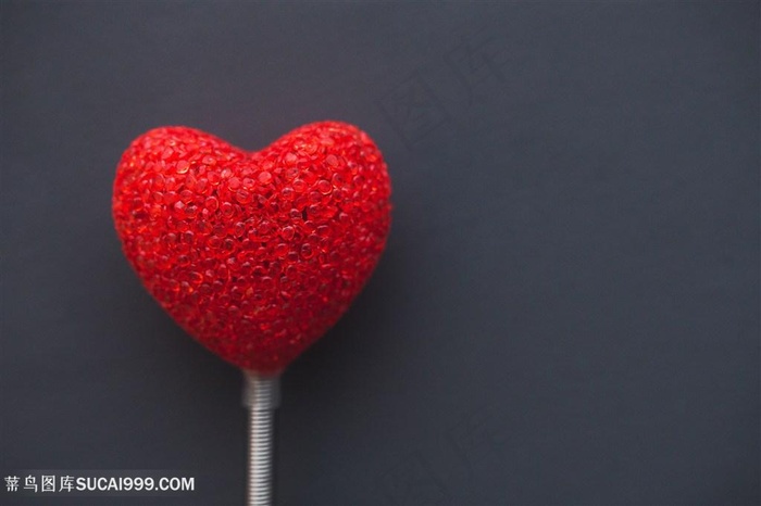 红色爱心黑色背景