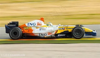 f1黄橙赛车图片