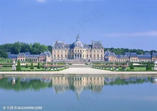 湖边的欧式城堡自然风景