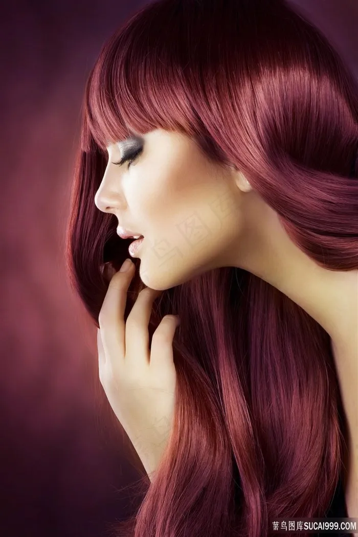 欧美酒红色头发美女模特写真图片