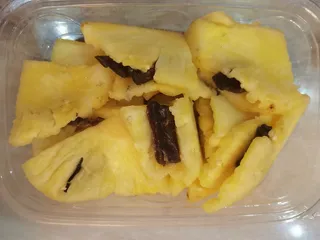 网红小吃乌梅凤梨实拍果切摄影元素素材