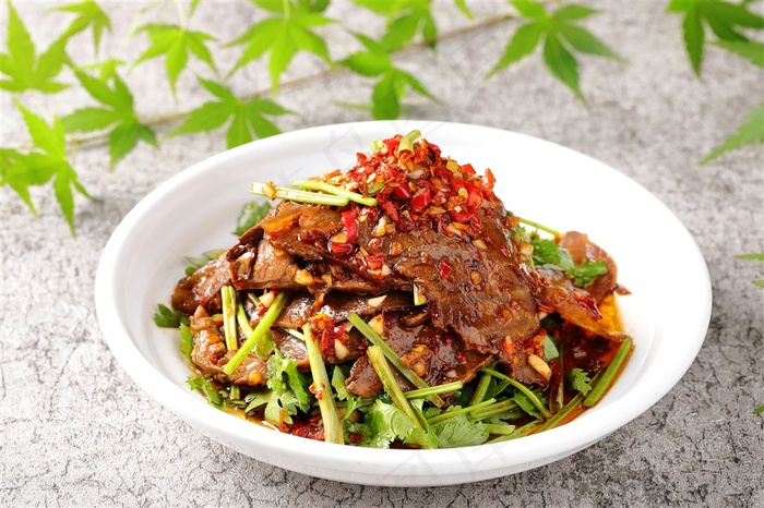香菜拌卤牛肉