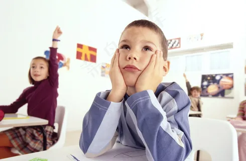 小男孩上课场景图片 小男孩上课场景图片