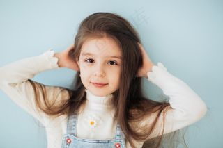 清新唯美可爱的女孩摄影图片