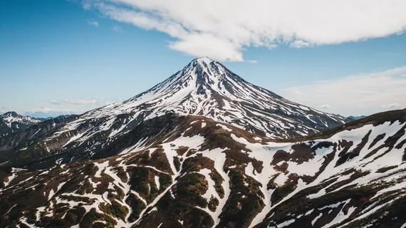 冬天高山背景风景