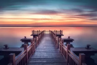 美丽的海岸码头风景图片