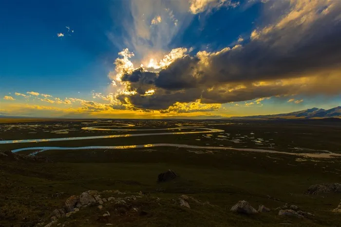 新疆巴音布鲁克夕阳风景高清素材美图
