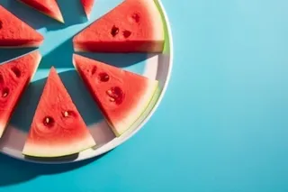 西瓜蓝色背景