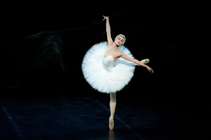 芭蕾动作摄影