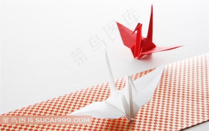 静物千纸鹤生活用品图片
