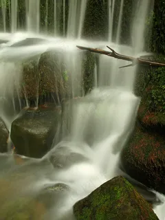 山谷瀑布岩石图片 山谷瀑布岩石图片