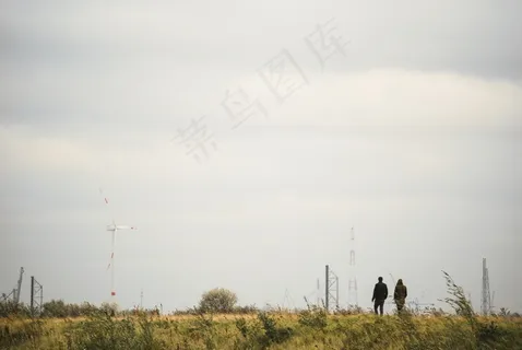 两个人背影图片 两个人背影图片