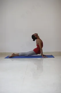 十分钟瑜伽修身图片