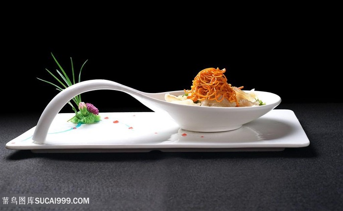 虫草花焗鹿筋咸鲜味中华美食摄影图