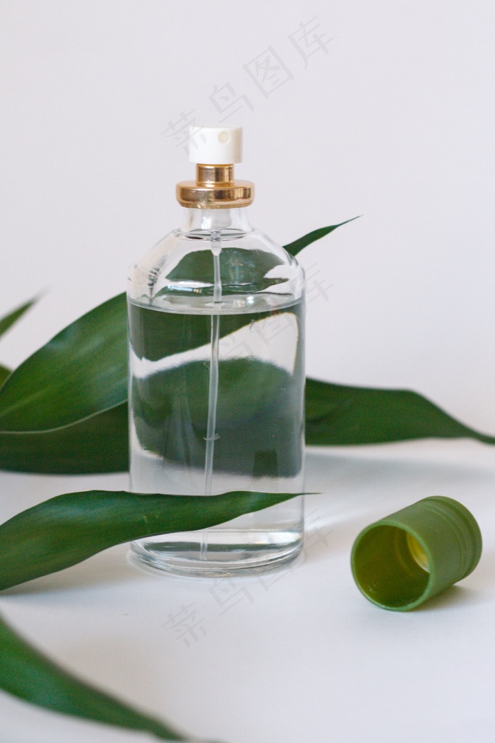 透明喷雾瓶图片