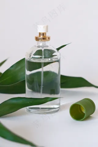 透明喷雾瓶图片