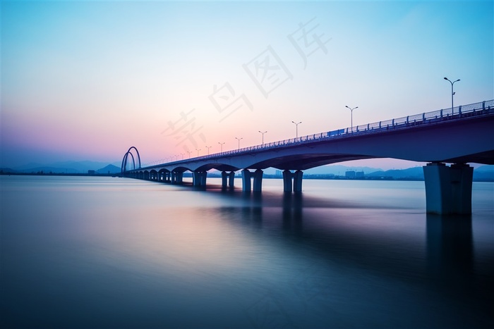 美丽的跨海大桥