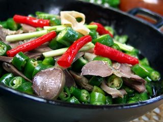 石锅煲类火锅川菜特色菜飘香鸡杂