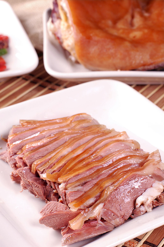 美食带皮羊肉
