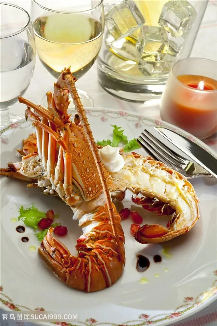 美味的沙滩海鲜盛宴高清图片