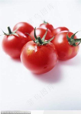 蔬菜瓜果-散落的西红柿