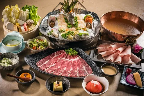 火锅菜品配菜四川火锅肥牛川菜牛肉火锅麻辣火锅