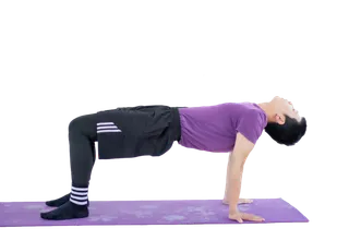 瑜伽人物免扣png