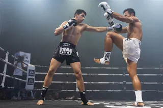 打拳击的人物特写素材图片