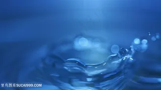 蓝色水背景壁纸