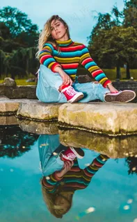 女生户外自拍照姿势图片 女生户外自拍照姿势图片